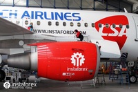 InstaForex airplane